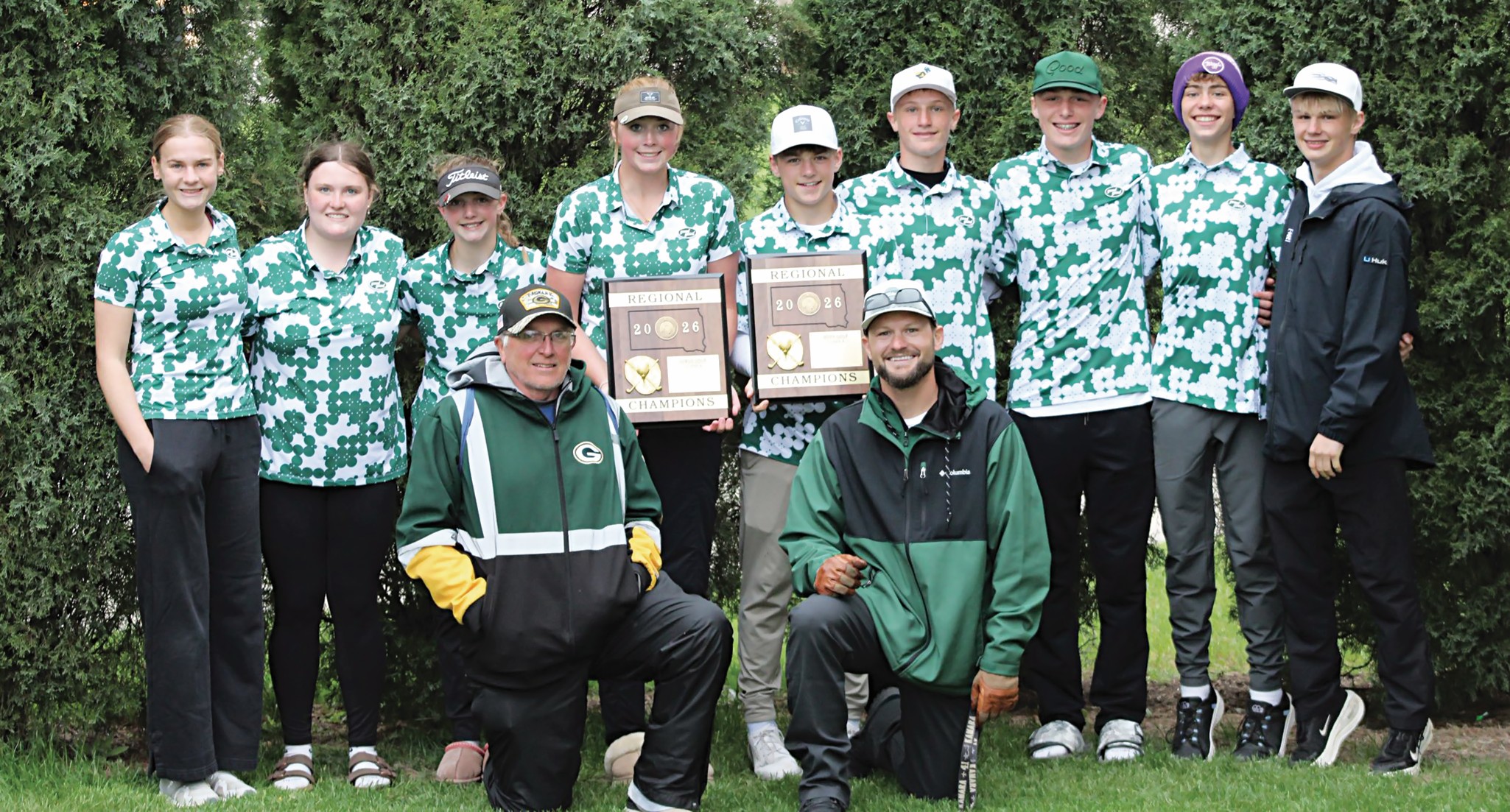 CWL golfers repeat as Region 1B golf champs