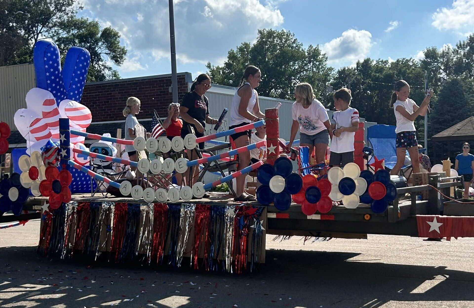 Willow Lake’s annual Fourth of July celebration brings in a record crowd