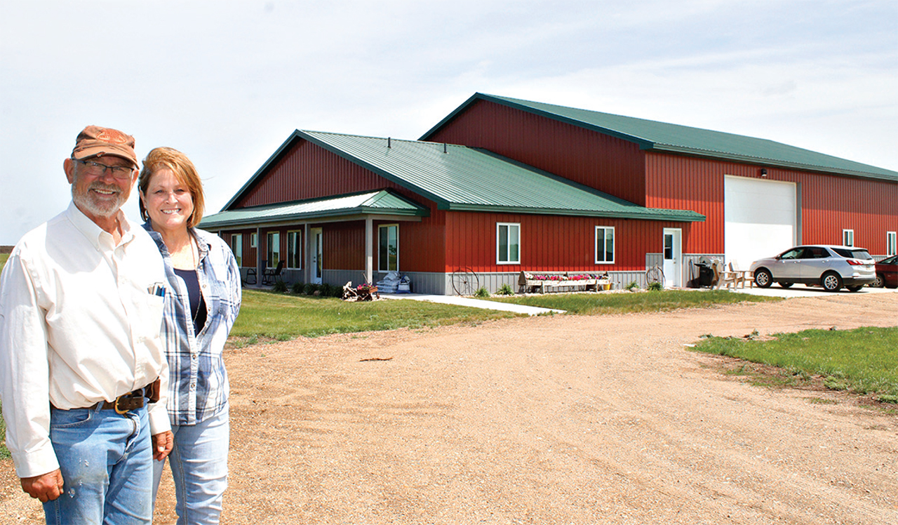 Kirkeby airplane barn