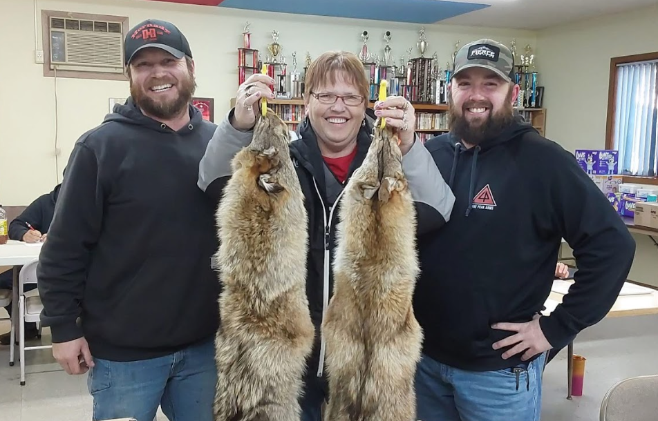 Imberi, Plunkett Place First in Day County Coyote Hunt