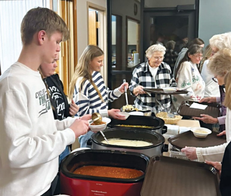 Valley Roebke Hosts Community Meal As Portion of Senior Project